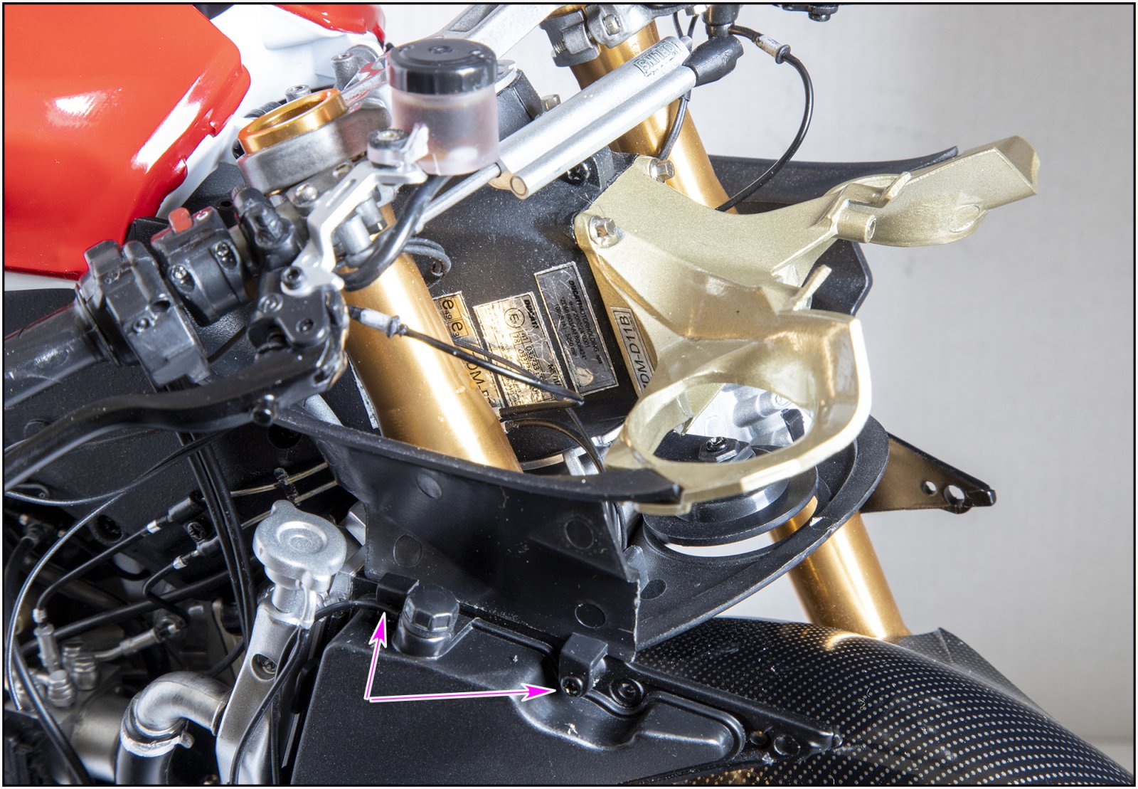 215 Airbox.jpg