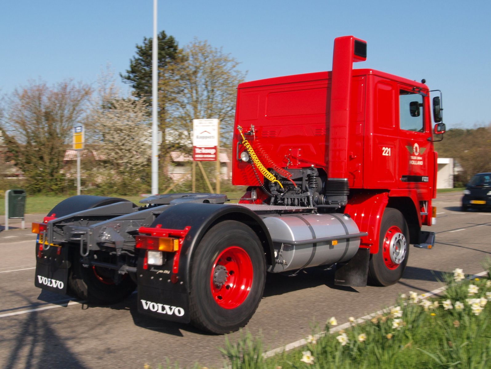 VOLVO GLOBETROTTER ACHTERKANT.03.jpg