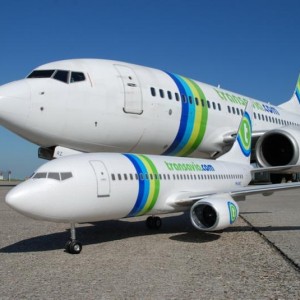 B737