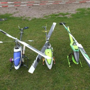 Mijn heli's een dagje op het veld bij Friendship te Dalfsen.