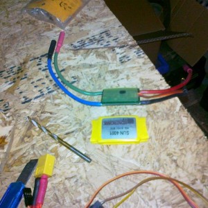 Contronik 40A ESC ene kant