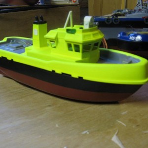 Klein havendienstbootje