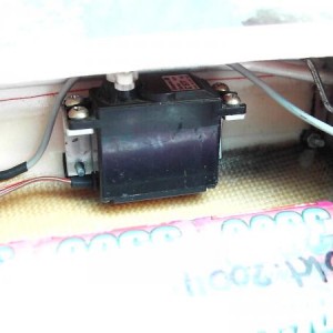 Thick Flash servo