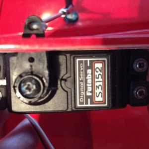 Servo's in vleugel Futaba S3152