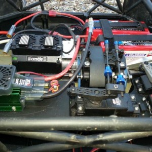 Rc erik 2013 03 14 losi 5ive brushless (8)