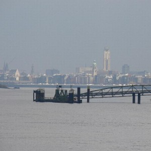 D'n Antwerp vanaf de Schelde