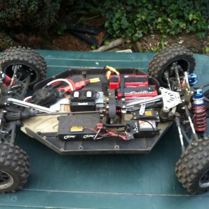 Rc erik 2013 04 19 Losi 5ive brushless overview