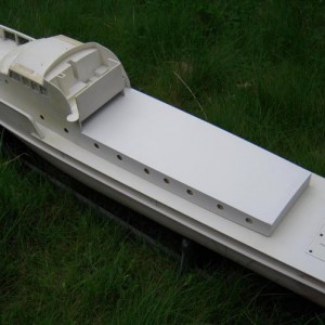 Robbe FL8 met gemodificeerde opbouw, nieuwe achterkajuit...