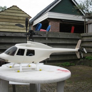 Met de staartvin er op, al gelijk "iets meer helicopter".... :D