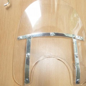 005 windscherm vercrhoomt met zilver chroom er opgemaakt