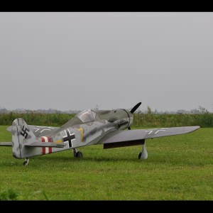 Meister Focke Wulf 190 Dora. Spanwijdte 2,60 meter, Romplengte 2,42 meter.