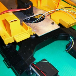 Excavator, Zo fase (1) onder wagen aandrijving en draaibare cabine gereed.