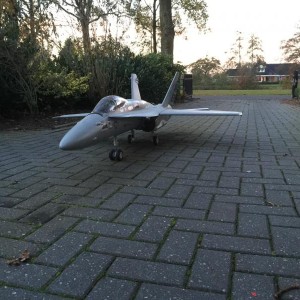f18 3