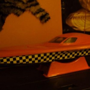 deze b 24 is de rtr versie ; met hydro-aandrijving  , doch de andere versie met plexi ramen vind ik knapper ; waar een wil is is een weg ....