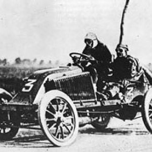 Louis_renault_1903