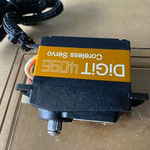 Savox SC-1258TG (2)