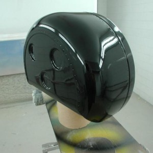 Plug motorkap