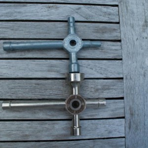 2 gloeiplug wrenches