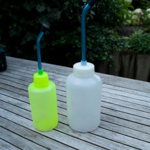 2x brandstof fles