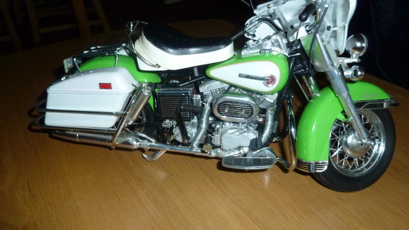 001 en de is model ook jaren 70 zelf na gemaakt uit doos van tamiya harley davidson