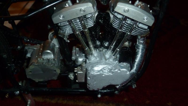 001 het motorblok na gebouwt uit de jaren 70 van onderdelen tamiya