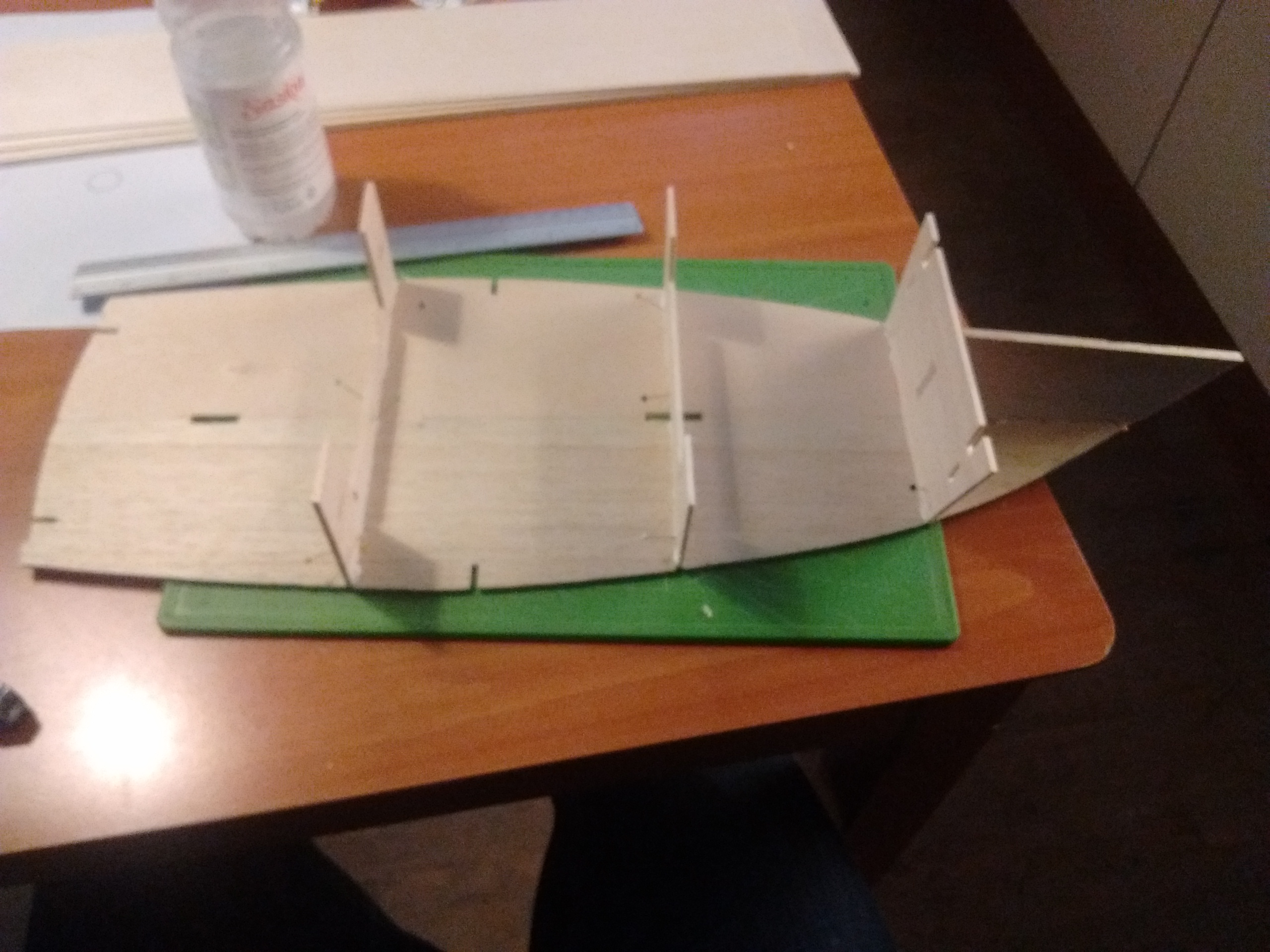 002. Eerste spanten