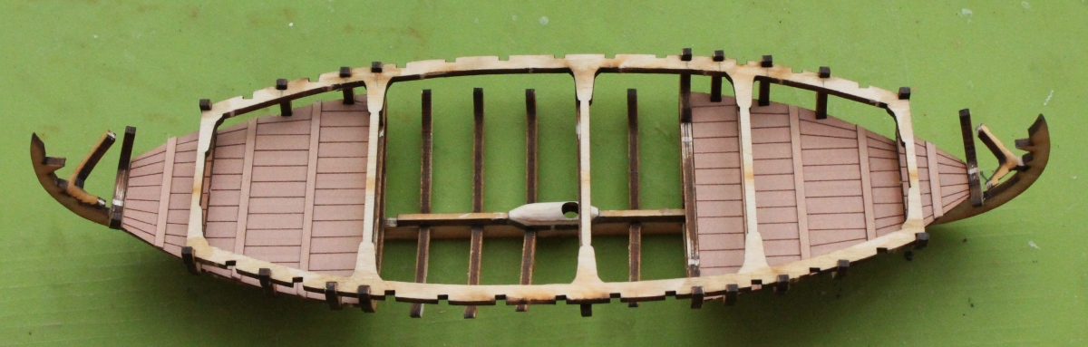 01-05-MetdekplankenENReling