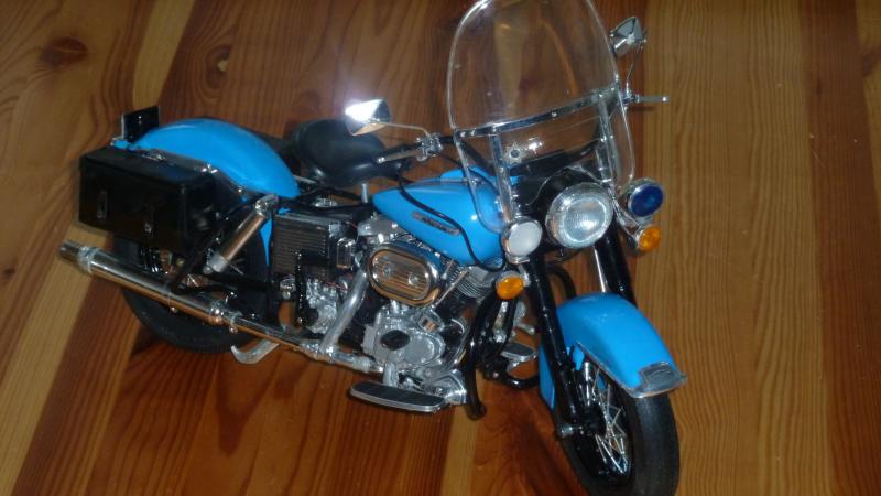 069 de harley davidson politie van vroeger de zwaantje in belgie