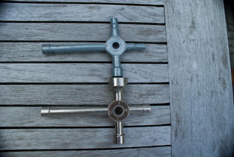 2 gloeiplug wrenches