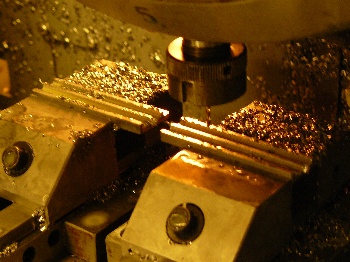 2 stuks platen 65mm in bewerkings centrum