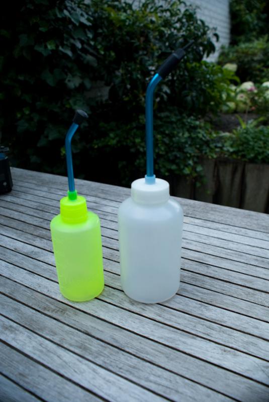 2x brandstof fles