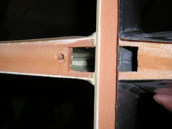 Achterkant romp met gemonteerd stabilo