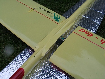 Carbon verbinder, Vleugels/romp carbon. voorzijde romp kevlar.