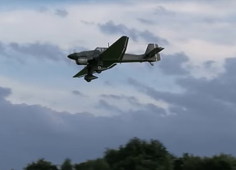 Junkers Picchiatello 389