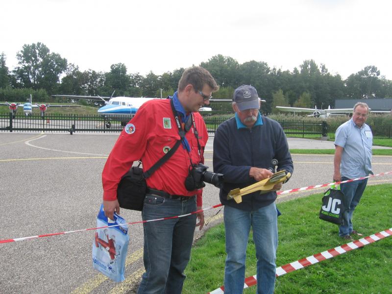 LB instructie op de Airscouts vliegdag 5 okt 2013