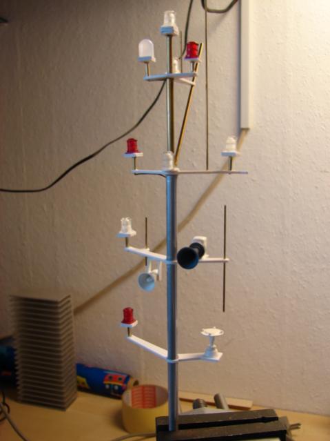 mast, toplichten, zwaailicht en rood-wit-rood deze lichten kunnen branden