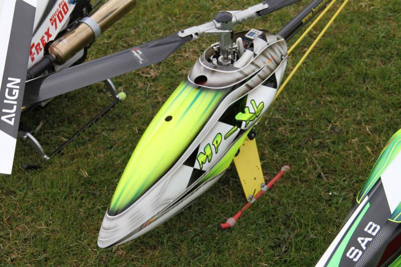 Nieuwe canopy,tailblades en tailfin voor mijn henseleit mp-xl-e