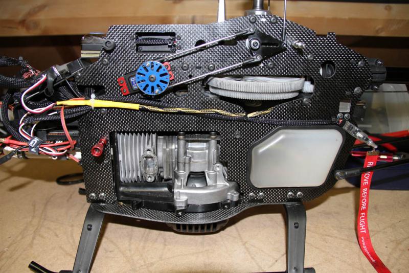 Rc erik 2012 02 15 trex 700 benzine 23cc (2)