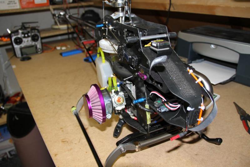 Rc erik 2012 02 24 trex 700 benzine 26cc (5)