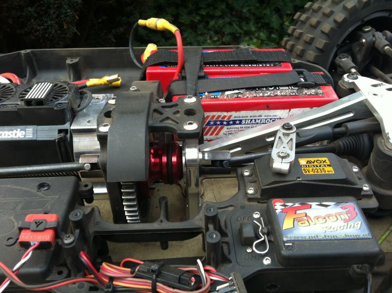 Rc erik 2013 04 19 Losi 5ive brushless monster lock