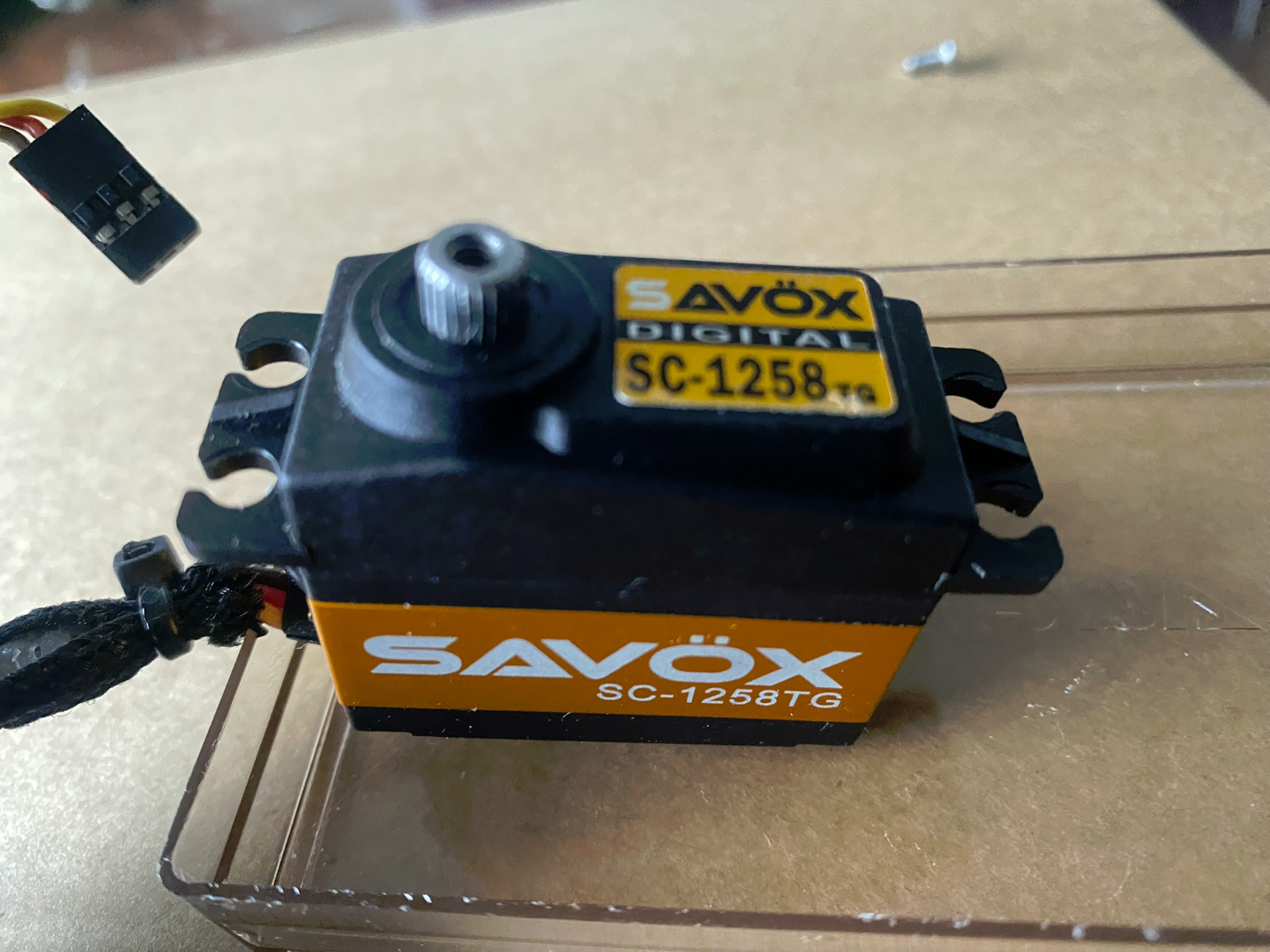 Savox SC-1258TG (3)
