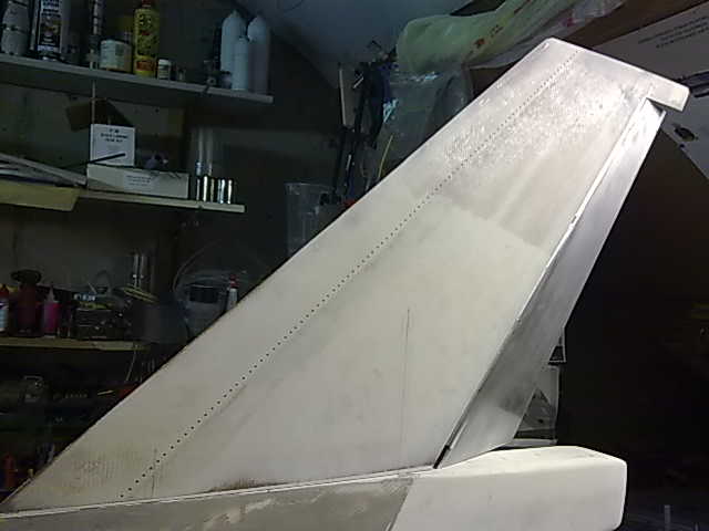 tail 008