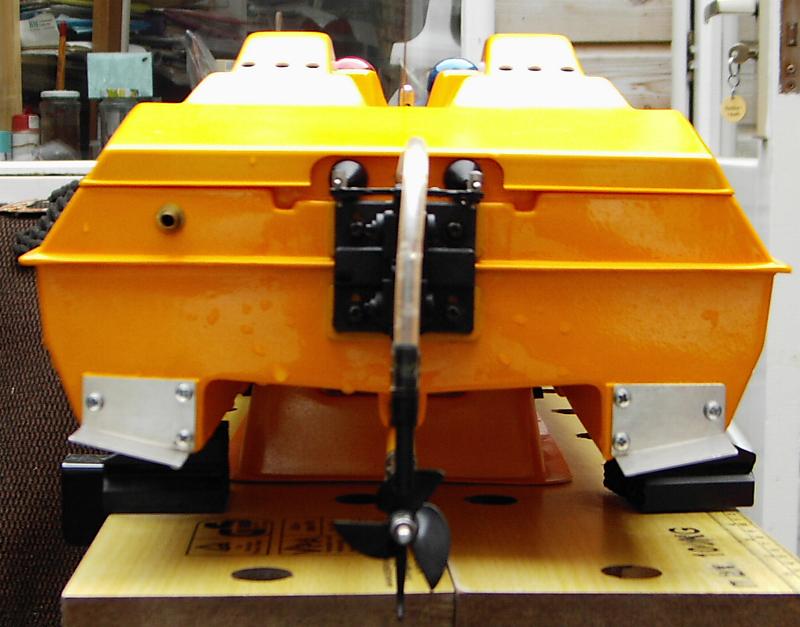 Triton 28 5 12 01 transom