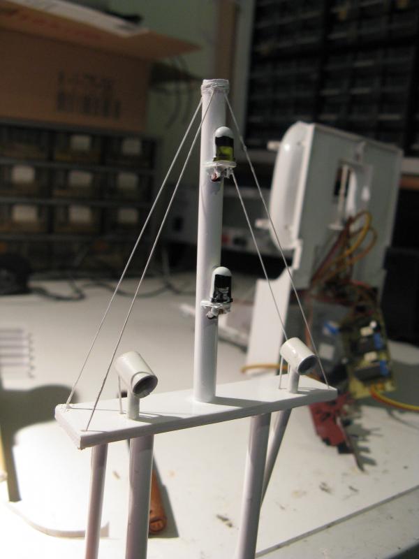 Vulling achtermast met twee schijnwerpers